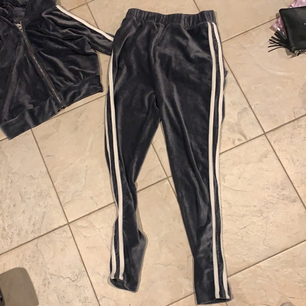 BOUTIQUE velour tracksuit - Picture 3 of 3